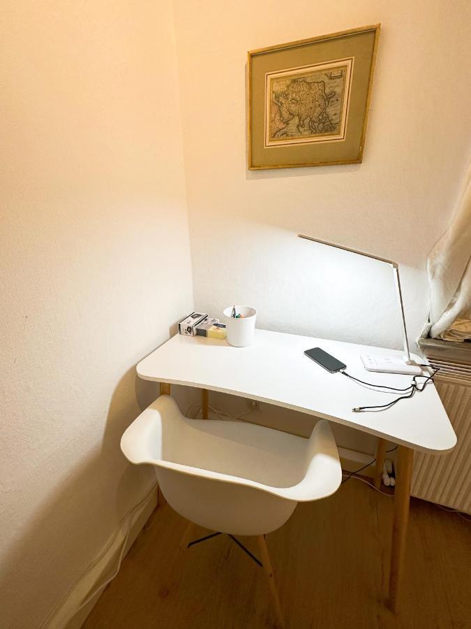 Igo Apartment 2 Schlafenzimmer Mit Waschmaschine Trockner Haustier Rheinufer 5Min Netflix Disney Plus 17-6 Duisburg Luaran gambar